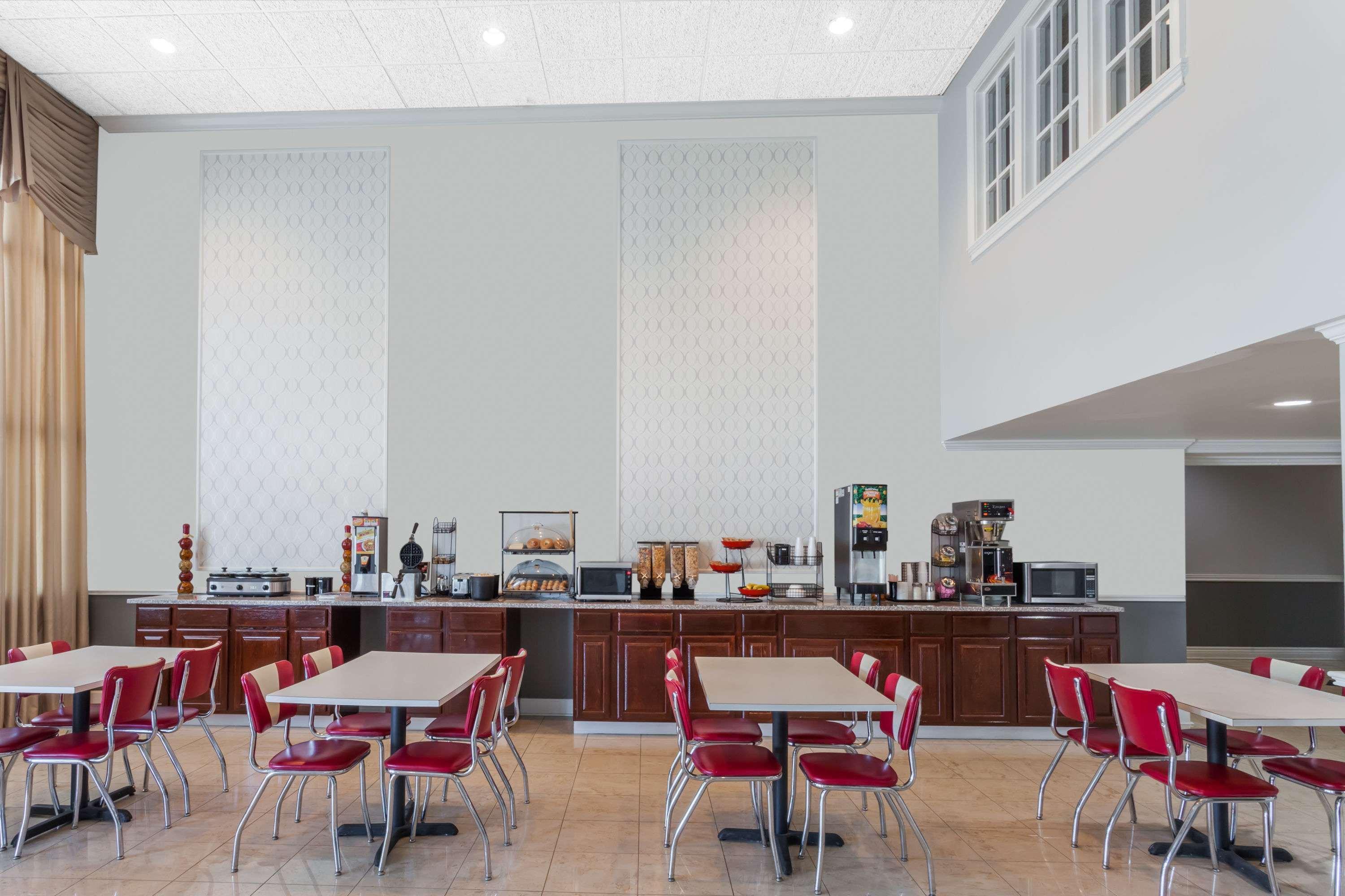 Ramada By Wyndham Henderson/Evansville Esterno foto