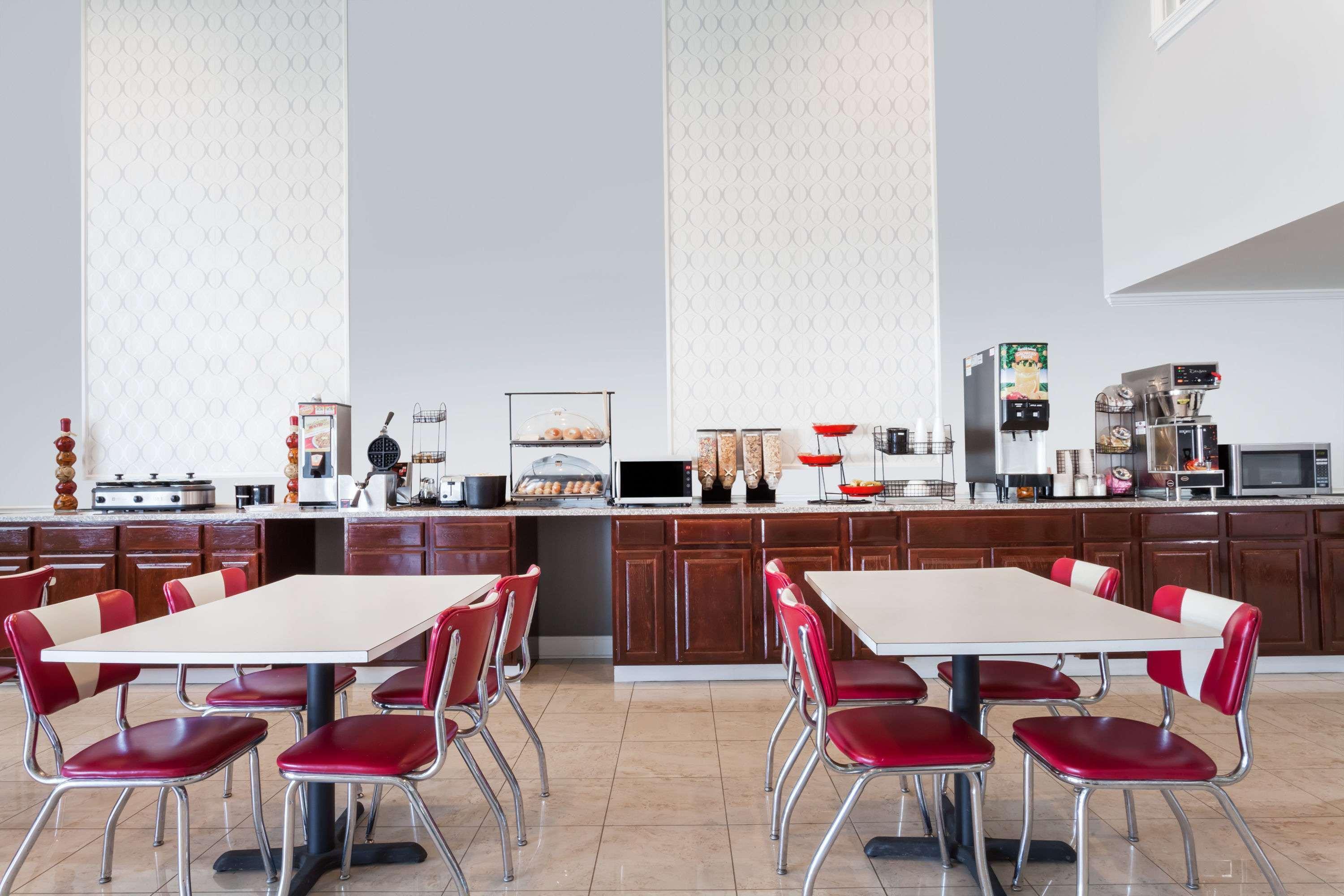 Ramada By Wyndham Henderson/Evansville Esterno foto