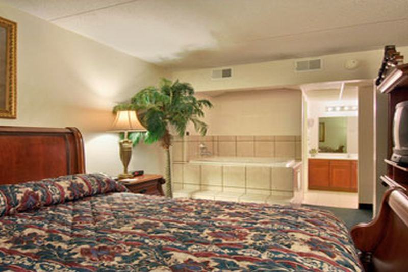 Ramada By Wyndham Henderson/Evansville Esterno foto