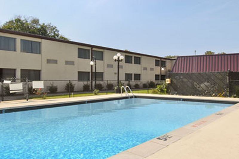 Ramada By Wyndham Henderson/Evansville Esterno foto
