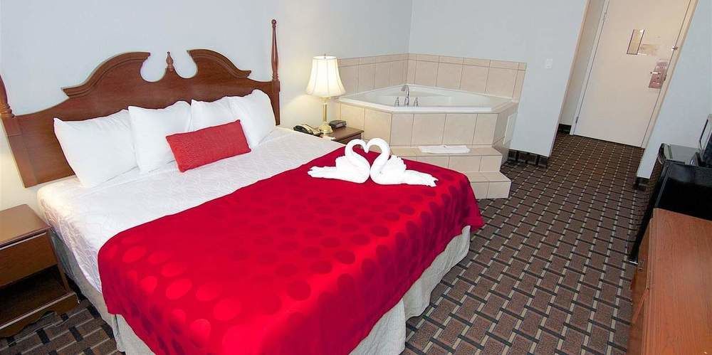 Ramada By Wyndham Henderson/Evansville Esterno foto